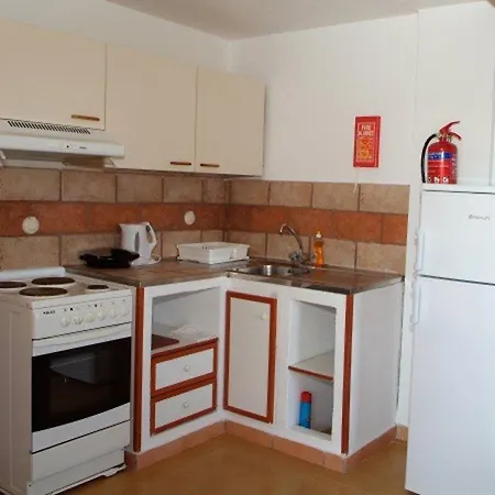 Aparthotel Helion 3*